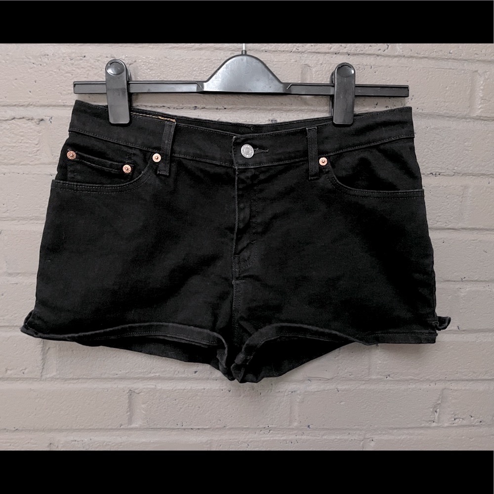 Levi’s black jean shorts